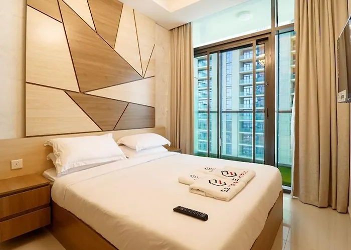 Deluxe One Bedroom Apartment With Balcony In Dubai