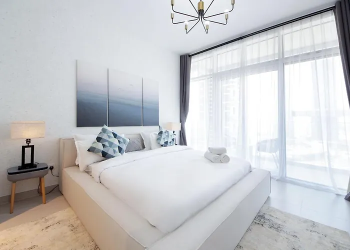 Modern 1 Bhk With Lovely Interiors - Park Gate Residences A