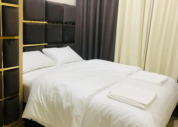 Landtech Vacation Homes - Baniyas Square