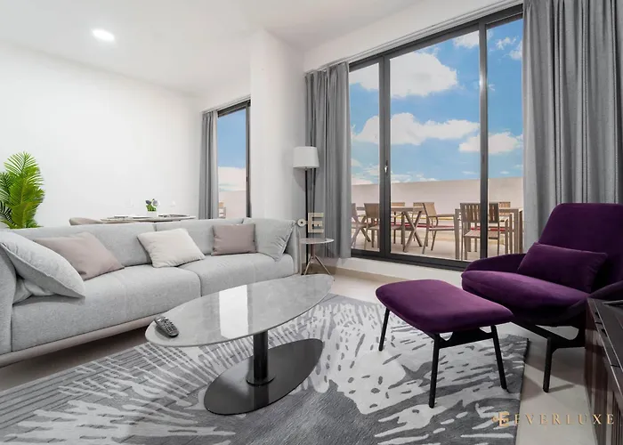 Everluxe 2-Bed Apt In Al Karama With Terrace