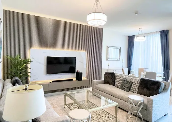 Elegant & Spacious 2-Br In Al Habtoor City - Noora