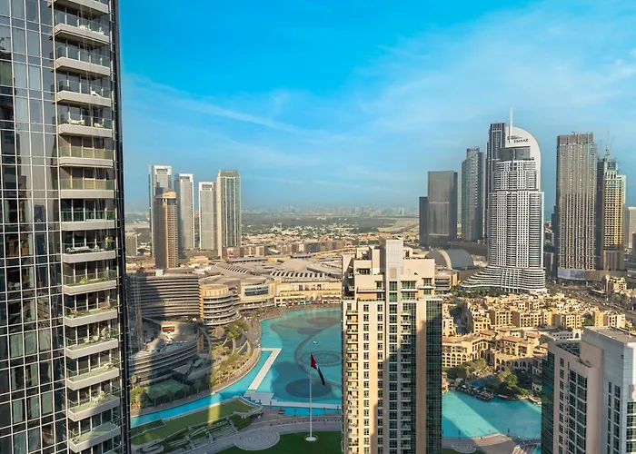 Glamorous Full Fountain View High Floor 4 Bedroom Apt