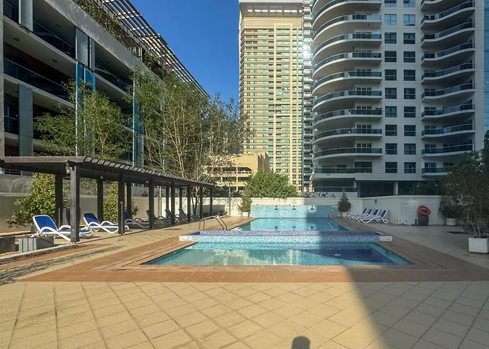 Marina 1 Bed With Direct Metro Access