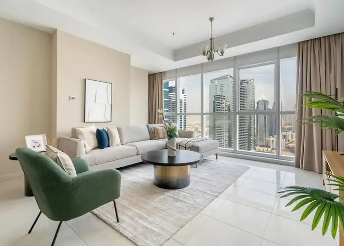 Beautiful 1Br Apt On High Floor With Partial Sea View