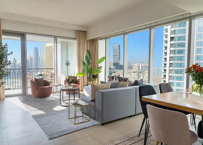 Burj Khalifa Lifestyle Boost! Fabulous 4Bed Open View Corner Suite Plus Dubai Mall Access