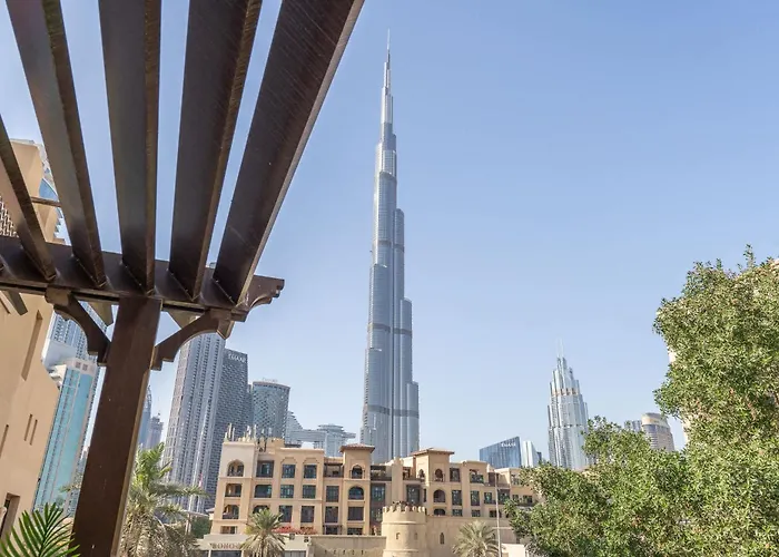 Luxury Living In The Heart Of Dubai - Next To Dubai Mall And Fountains - Stunning Full Burj Khalifa View