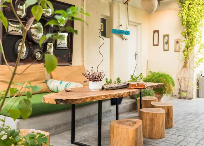 Private Cottage With Bbq Area 5 Min Walk To Beach!