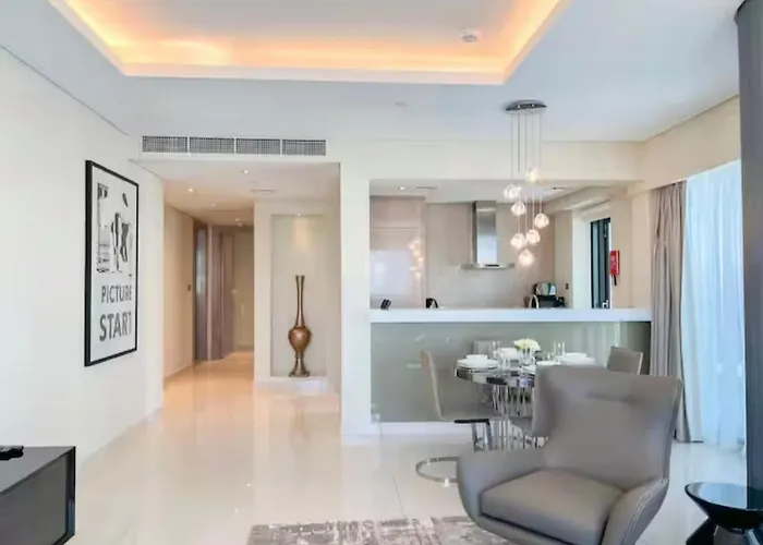 Luxury 2 Bedroom Apartment In Downtown