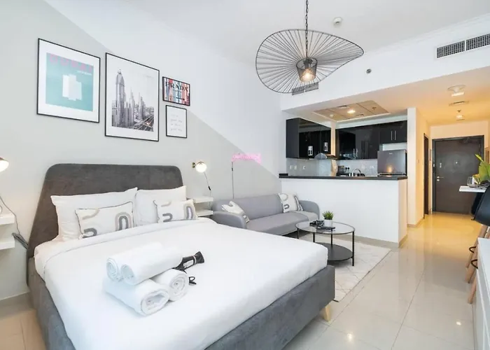 Sunrise Homes - A Modern Studio Near Jbr Beach