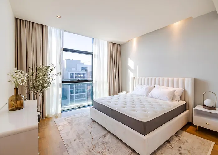 1Br City Walk B7 Community View