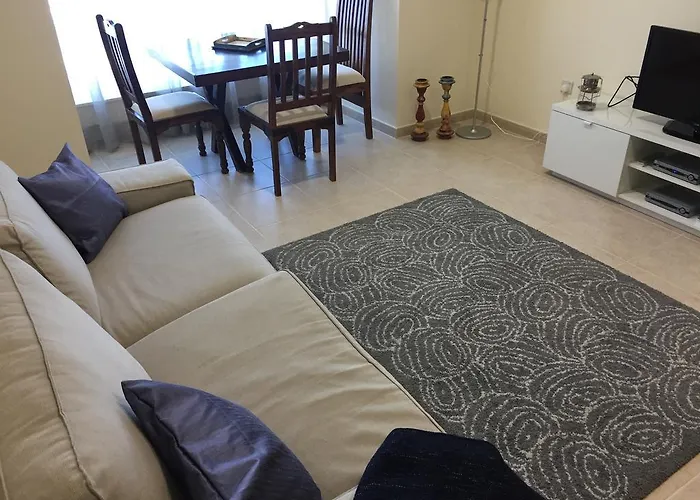 Espace Holiday Homes - Elite Residency
