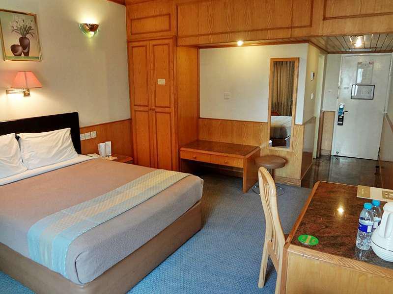 Grand Astoria Hotel 3*