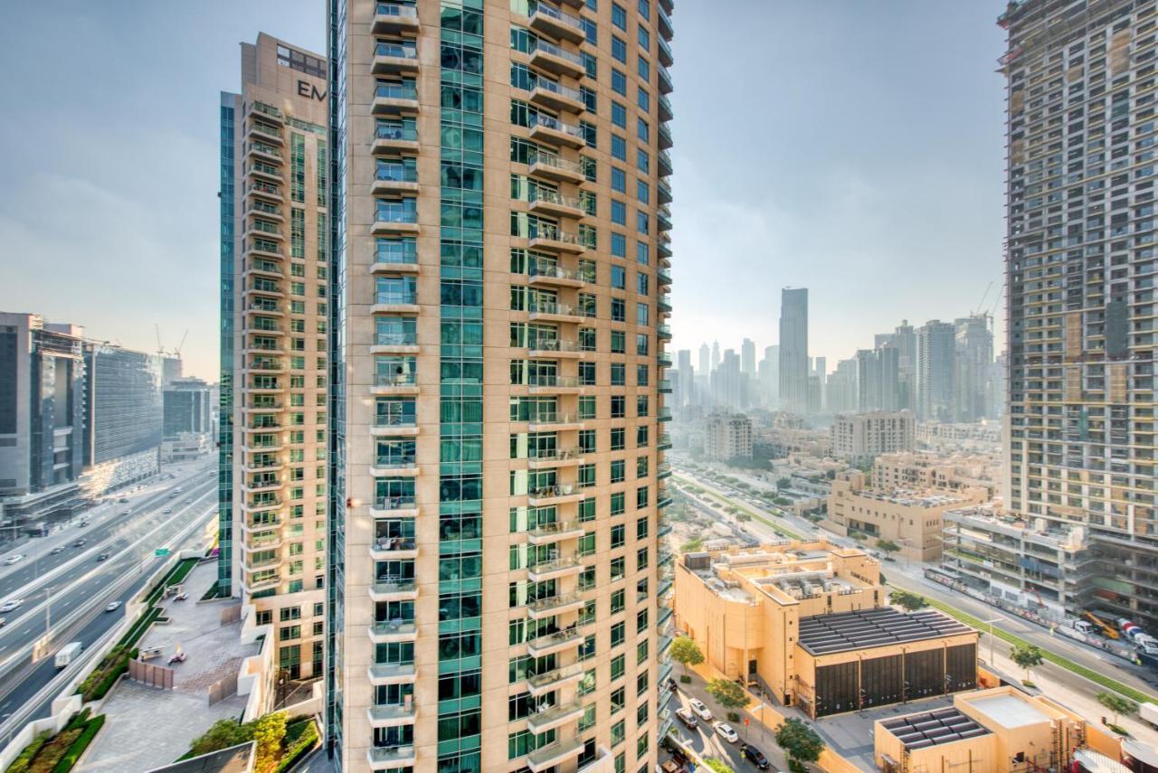 Apartment Rh- Perfect Downtown Getaway For Couple, Near Mall