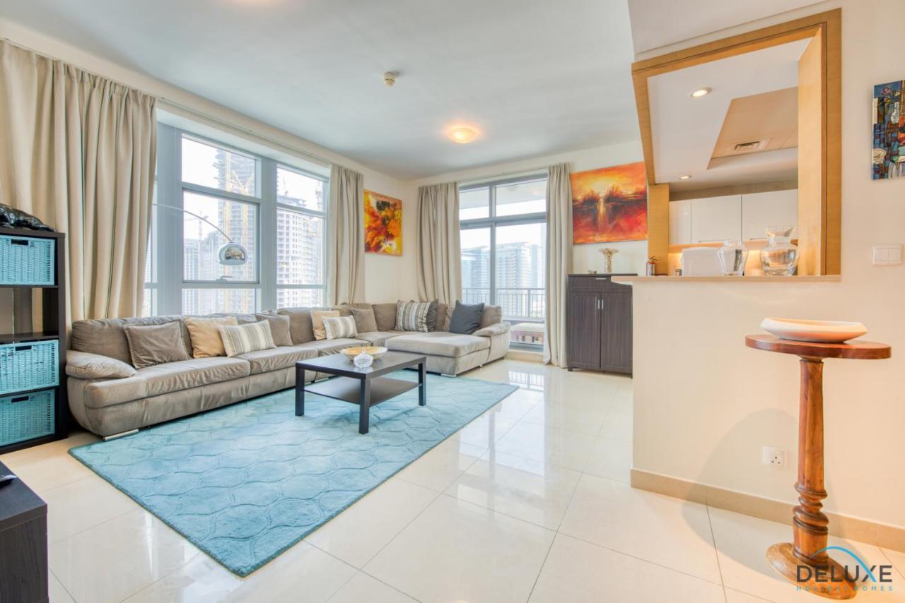 Apartment Close To Burj Khalifa & Mall With Relaxing Balcony, Claren Tower 1, Downtown By Deluxe Homes *