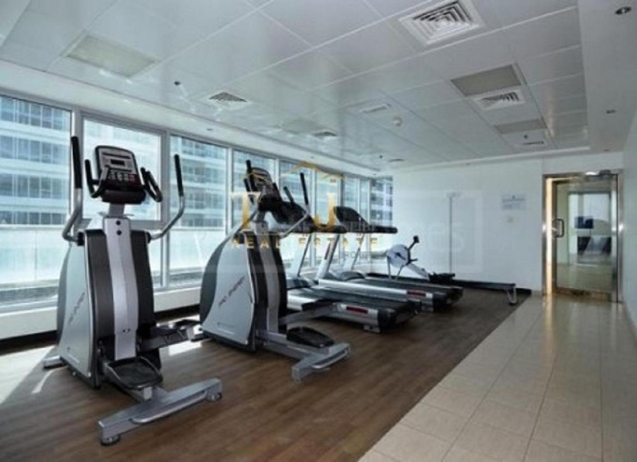 Apartment Octavius Holiday Homes, Spacious 2 Bedroom Apartment, Skyline & Burj Khalifa View Dubai