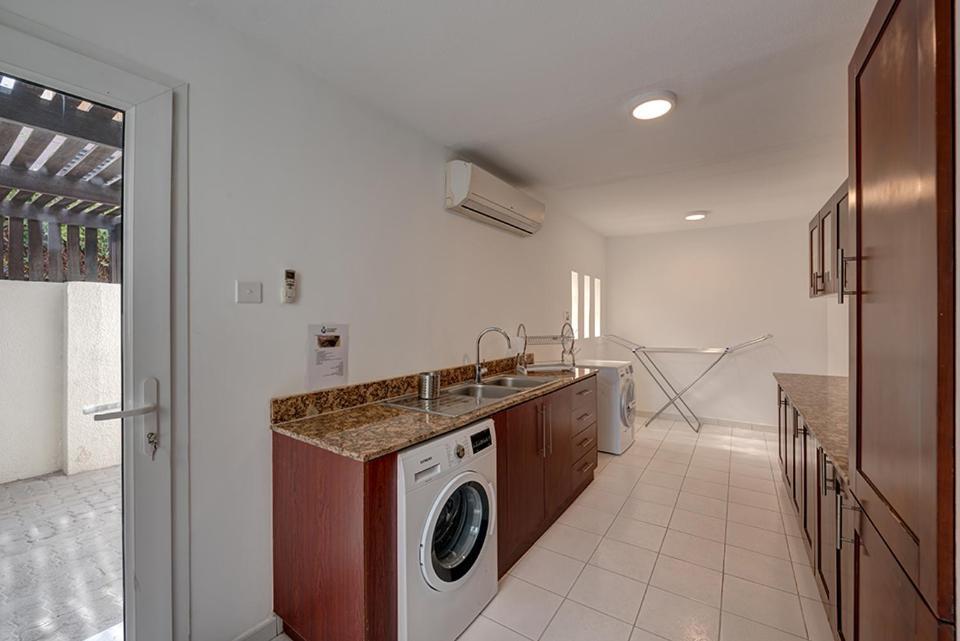 J5 Four Bedroom In Al Wasl For Families Only Villa Dubai