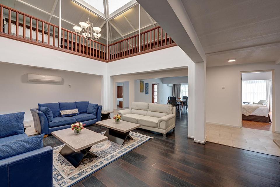 Villa J5 Four Bedroom In Al Wasl For Families Only *