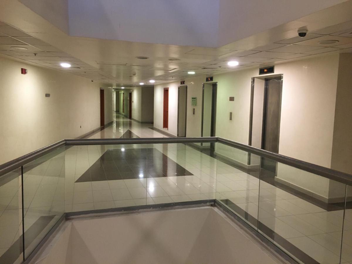 Octavius Holiday Homes, Spacious 2 Bedroom Apartment, Skyline & Burj Khalifa View Apartment