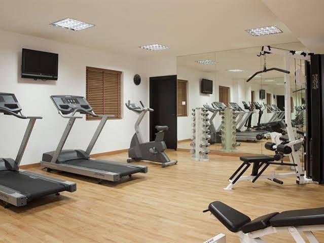 Hotel Express Dubai, Jumeirah By Ihg Dubai