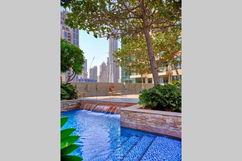 Xanadubai Loft Tower - Your Away From In Downtown Dubai! Apartment *