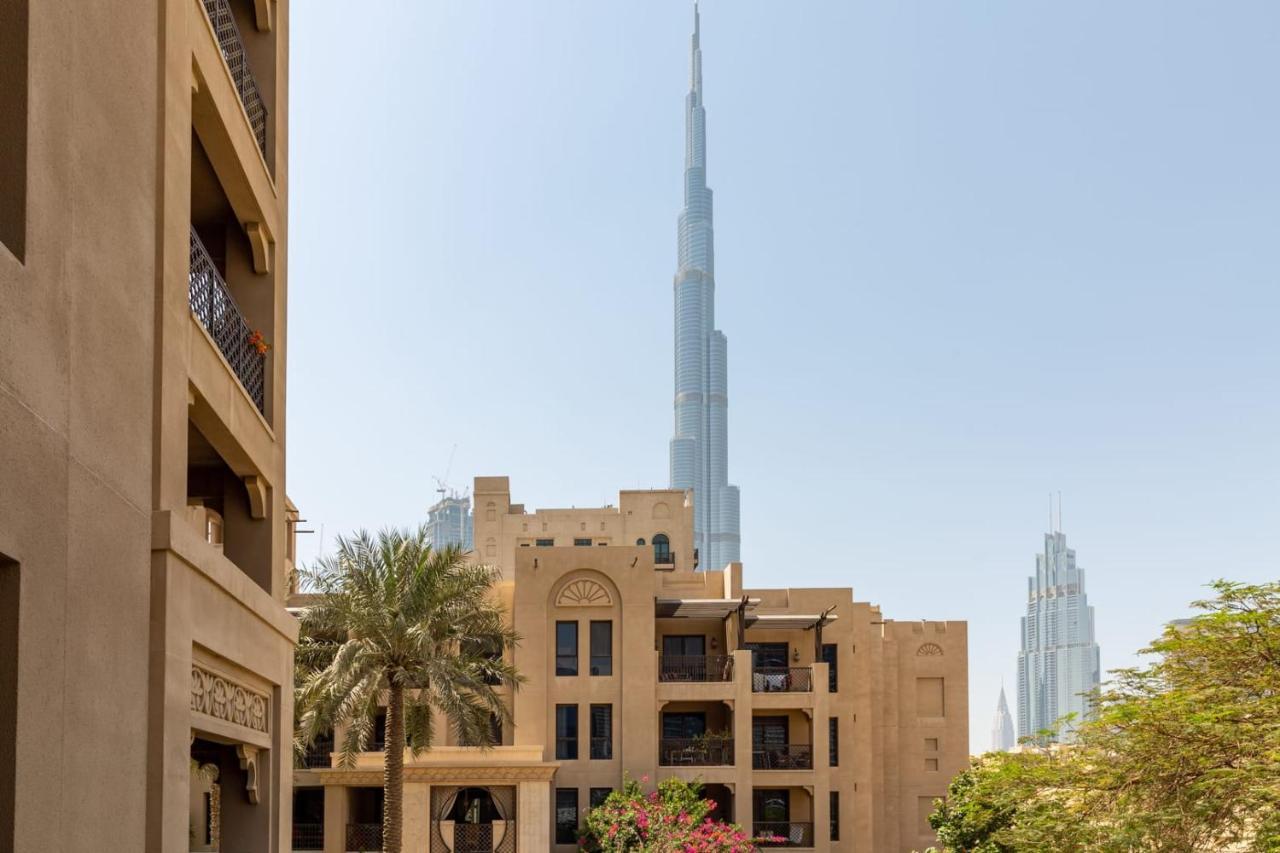 Frank Porter - Reehan 1 Apartment Dubai