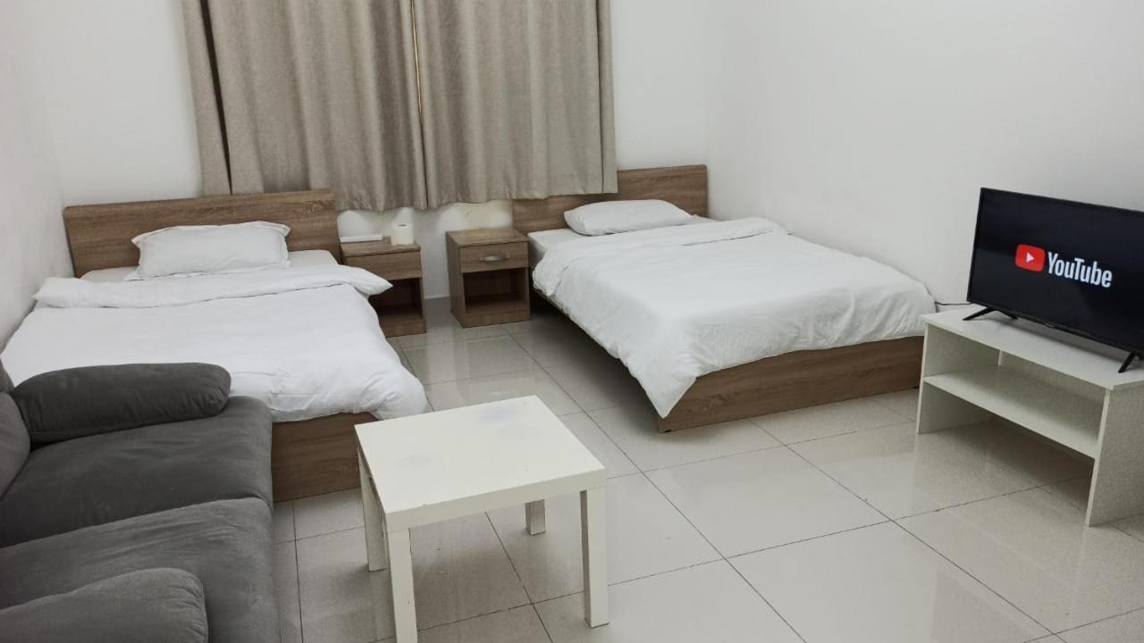 Cozy And Small Partitions For Men Guests In Apartment