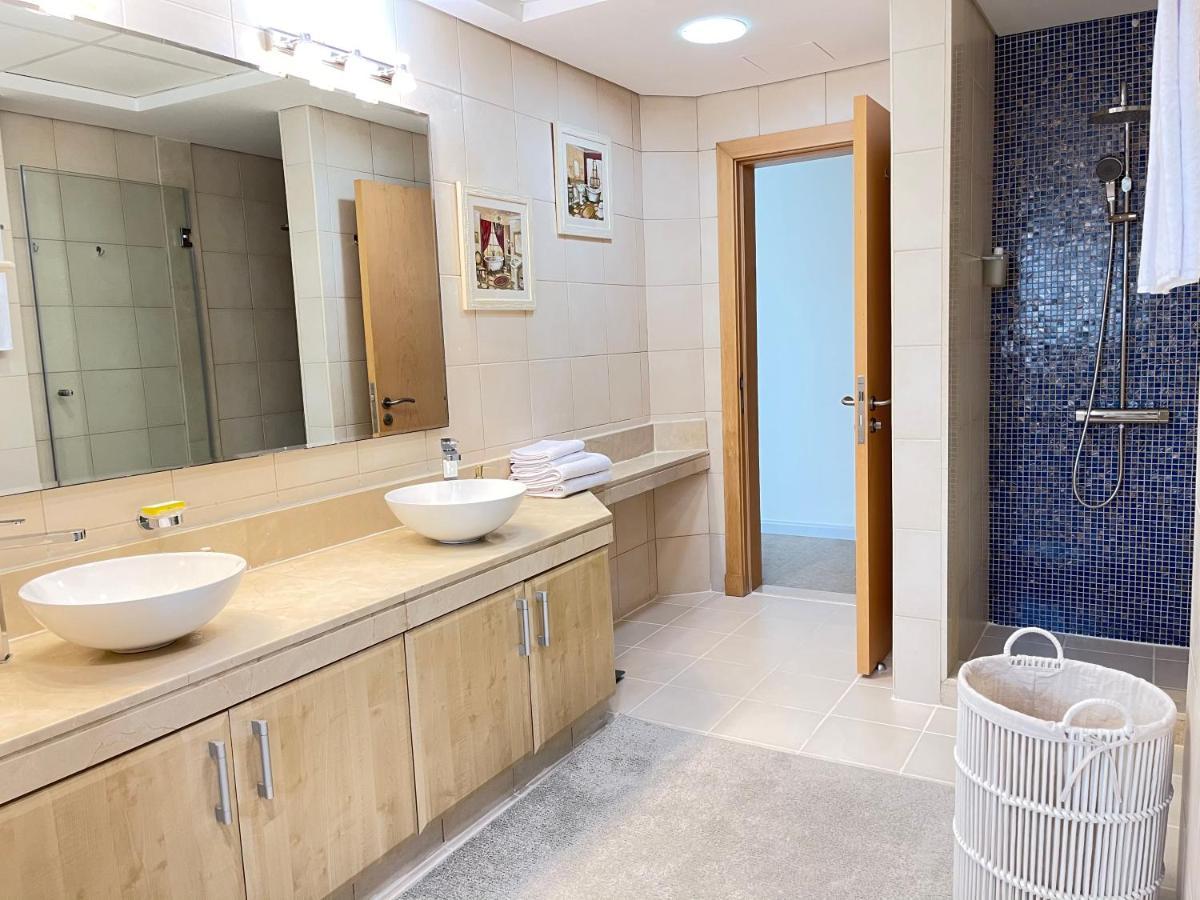 Apartment Luxury - Beachfront - Spacious Shoreline Residences - 5 Star Private *