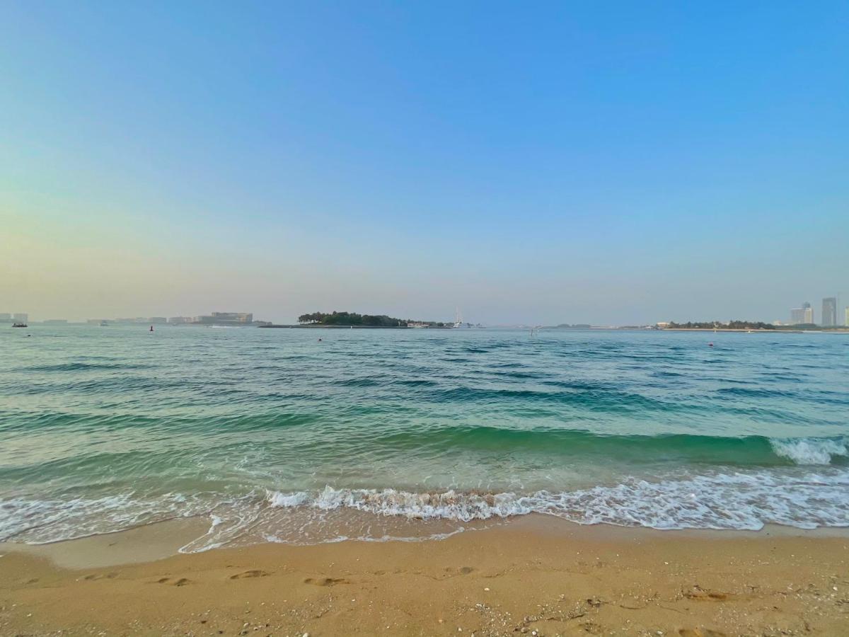 Luxury - Beachfront - Spacious Shoreline Residences - 5 Star Private Dubai