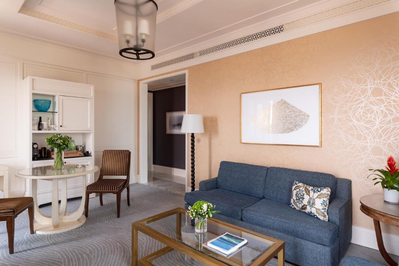 Four Seasons At Jumeirah 5*