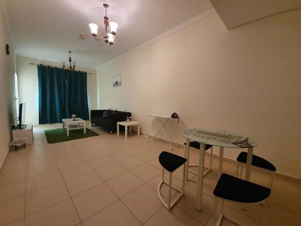 1 Bhk In Liwan - Queue Point Apartment