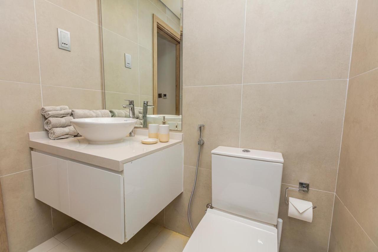 Studio One Marina Apartment Dubai