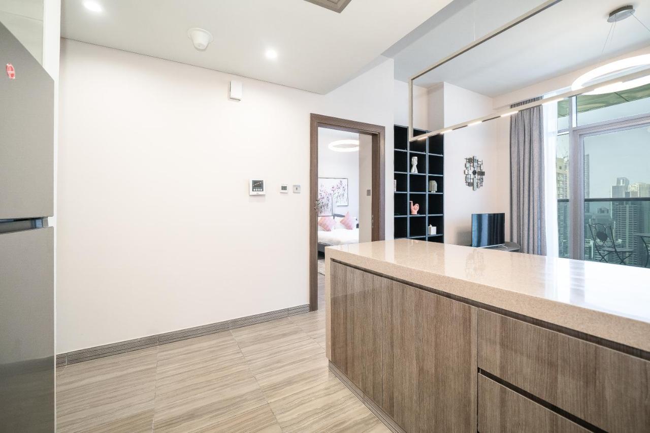 Luton - Modern & View 1br , Mbl Residence, Jumeirah Towers Dubai