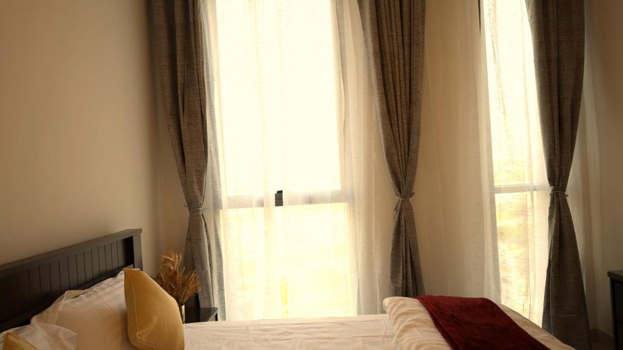 Misty Rosa Homes - Near Expo 2020 - 9 Min