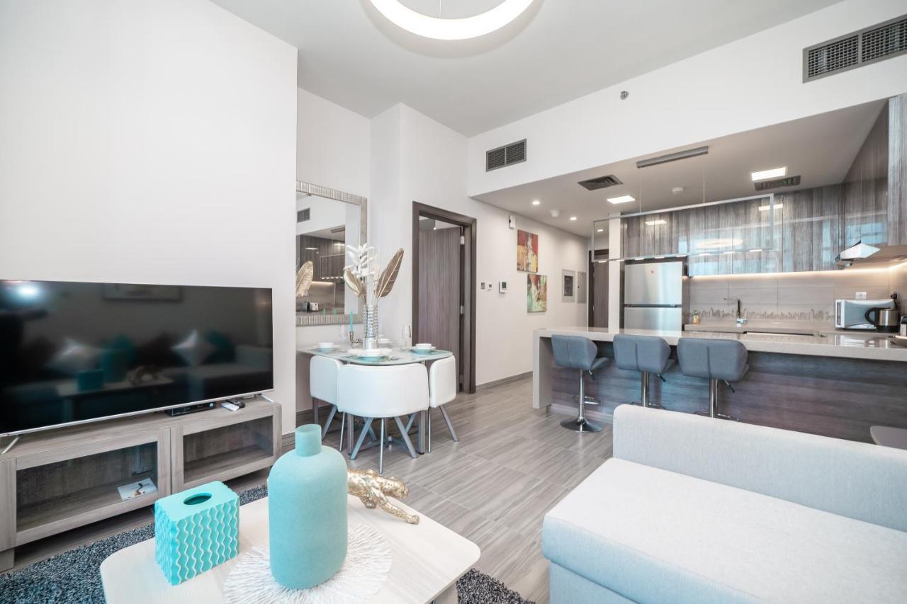 Luton - Modern & View 1br , Mbl Residence, Jumeirah Towers Apartment Dubai