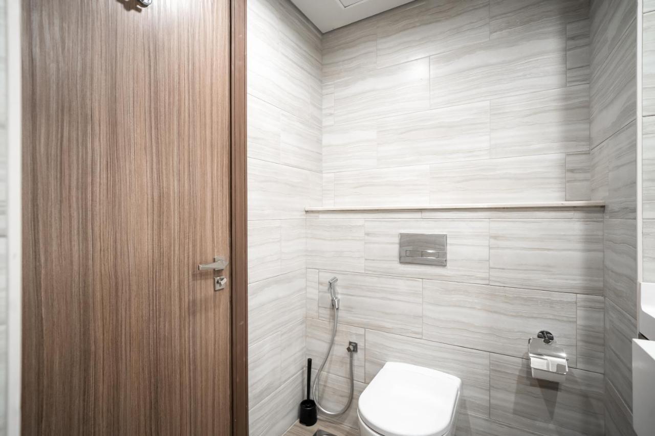 Luton - Modern & View 1br , Mbl Residence, Jumeirah Towers *