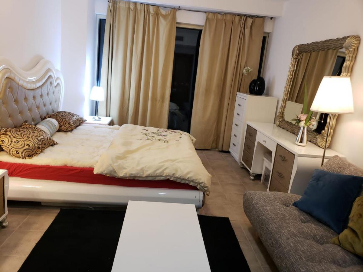 Travelers Backpackers Hostel