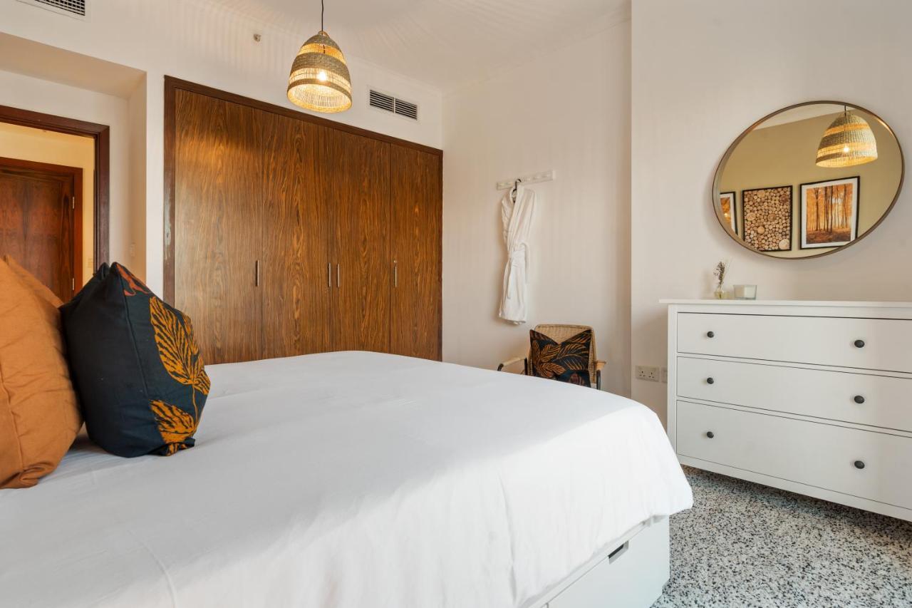 Chic And Zen Apartment, Near Burj Khalifa Tower Apartment