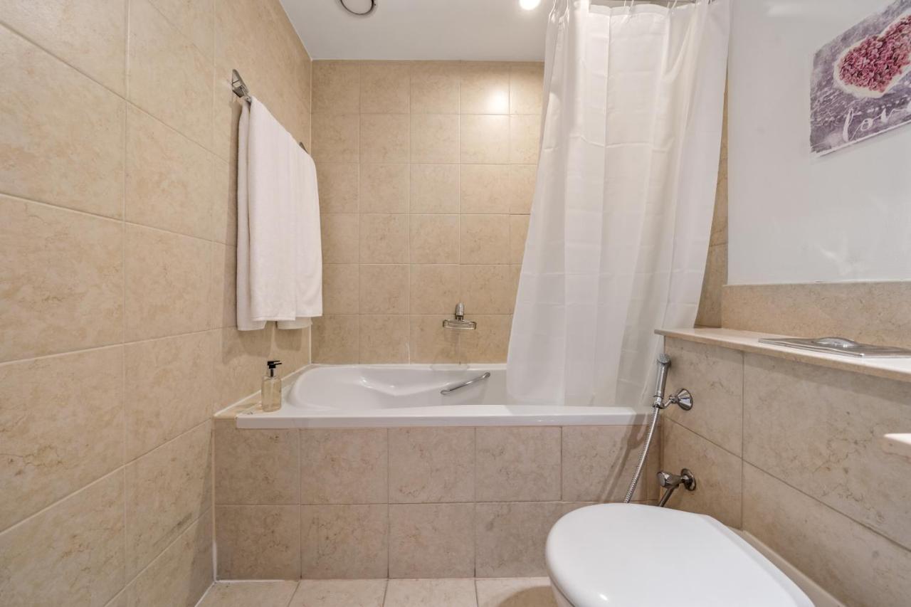 Chic And Zen Apartment, Near Burj Khalifa Tower Apartment *