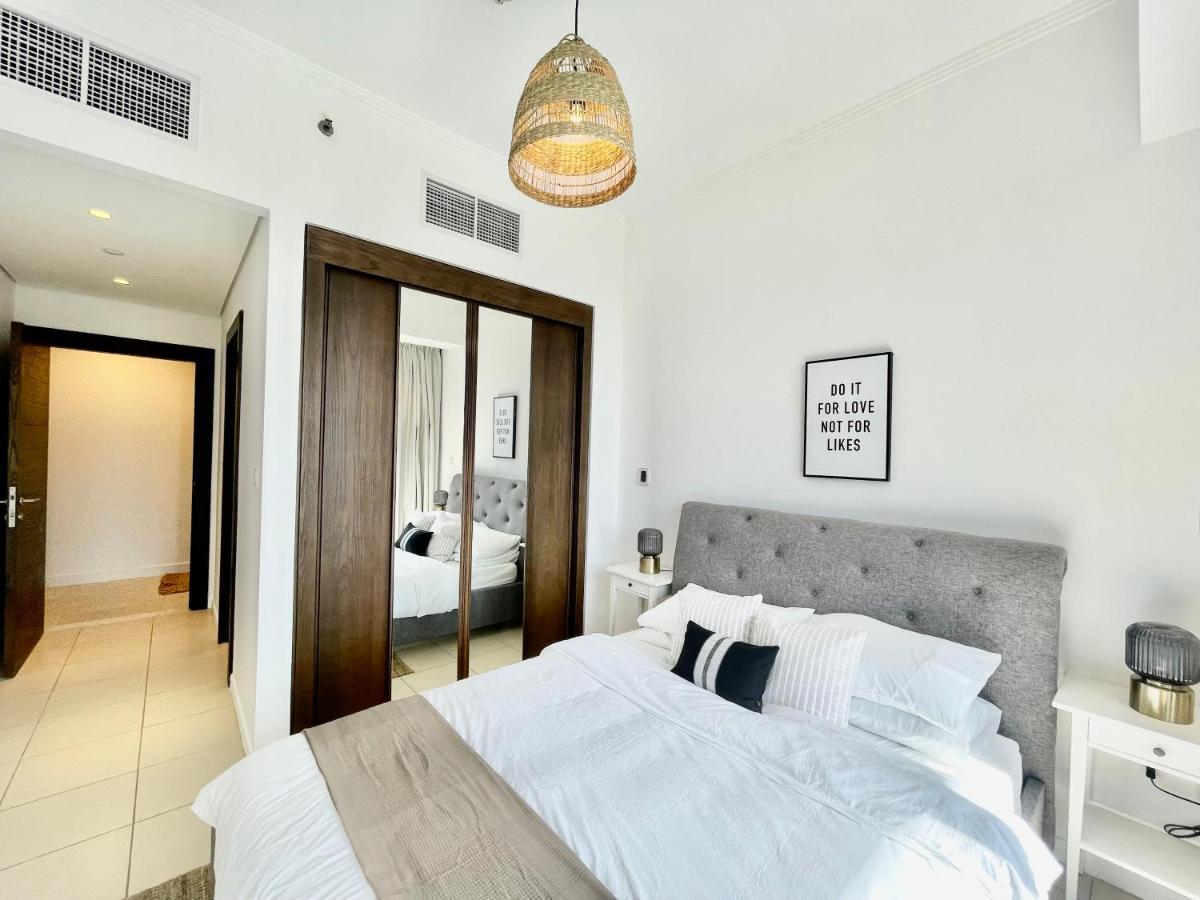 Apartment Stunning Marina View With Balcony - Airbetter