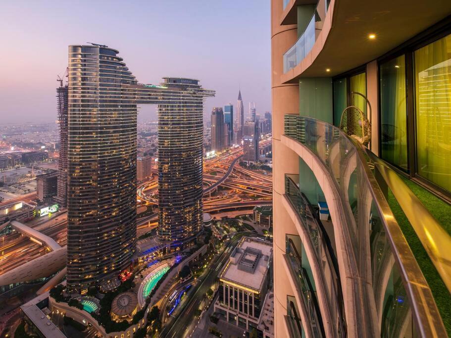 First Class 2br With Full Skyline & Sea View * Dubai