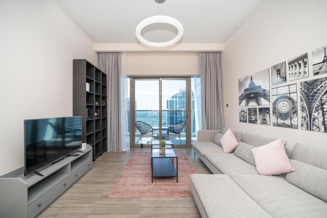 Luton - Modern & View 1br , Mbl Residence, Jumeirah Towers Apartment *