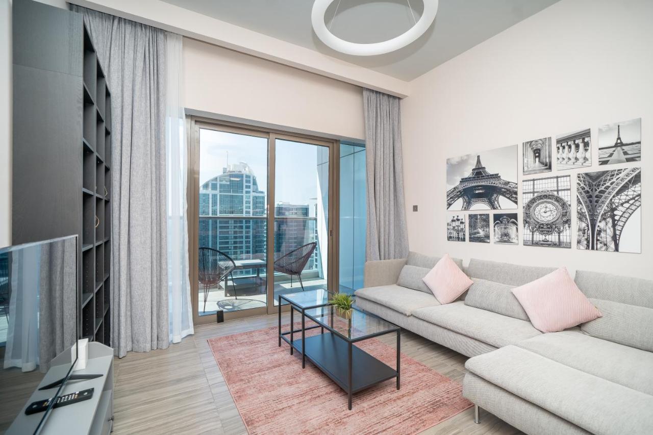 Luton - Modern & View 1br , Mbl Residence, Jumeirah Towers * Dubai
