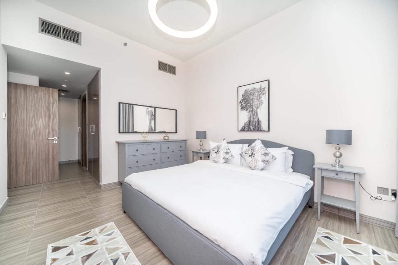 Luton - Modern & View 1br , Mbl Residence, Jumeirah Towers *