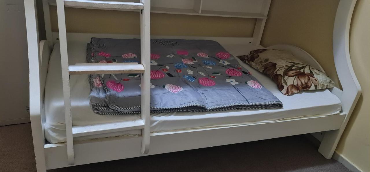 Hostel, Bedspace And Backpackers Hostel