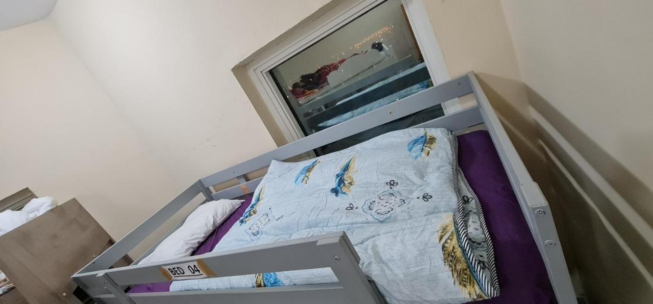 Hostel, Bedspace And Backpackers Dubai
