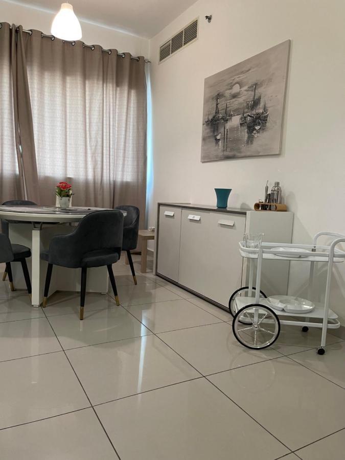 Apartment Bright Luxury 2br Aprt Marina With Balcony