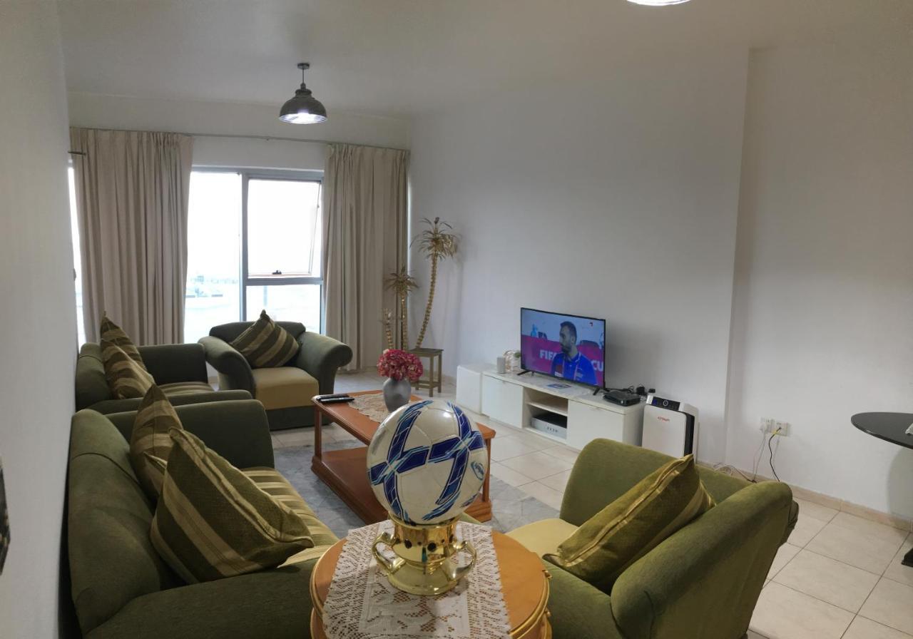 Octavius Holiday Homes, Spacious 2 Bedroom Apartment, Skyline & Burj Khalifa View * Dubai