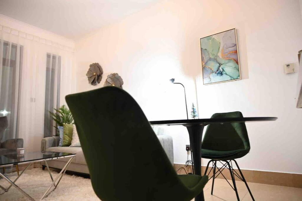 Apartment Brand New Furniture . Close To Mall. Dubai