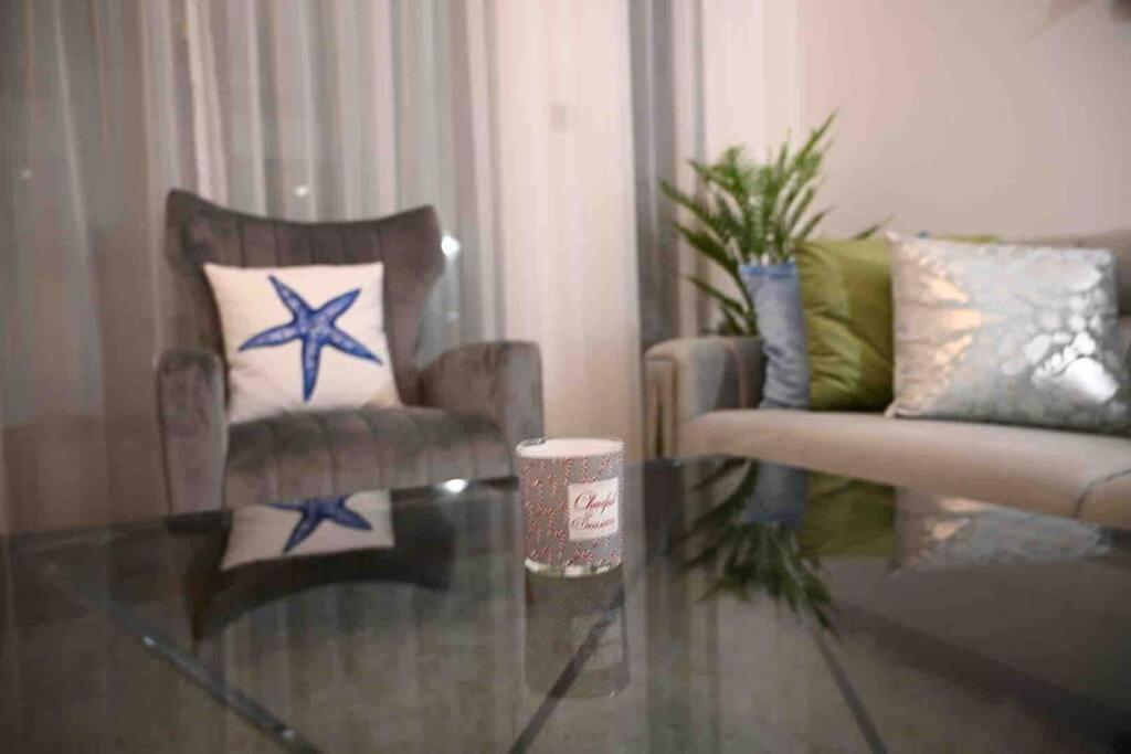 Brand New Furniture . Close To Mall. Apartment *