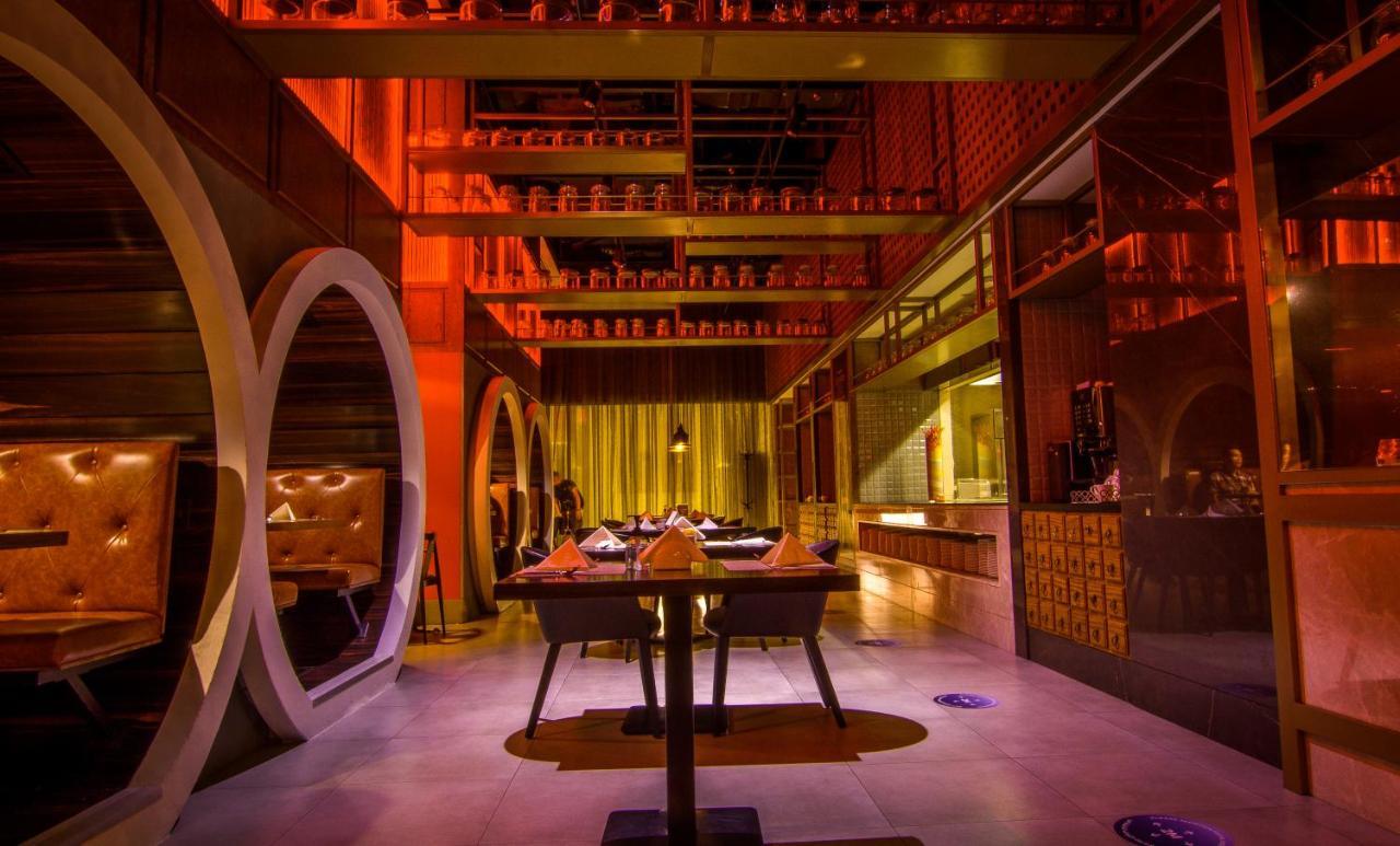 Ibis One - World Trade Centre Hotel 3*